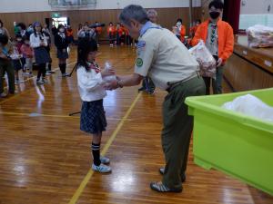 1119スカウト大会　閉会式　賞品授与１