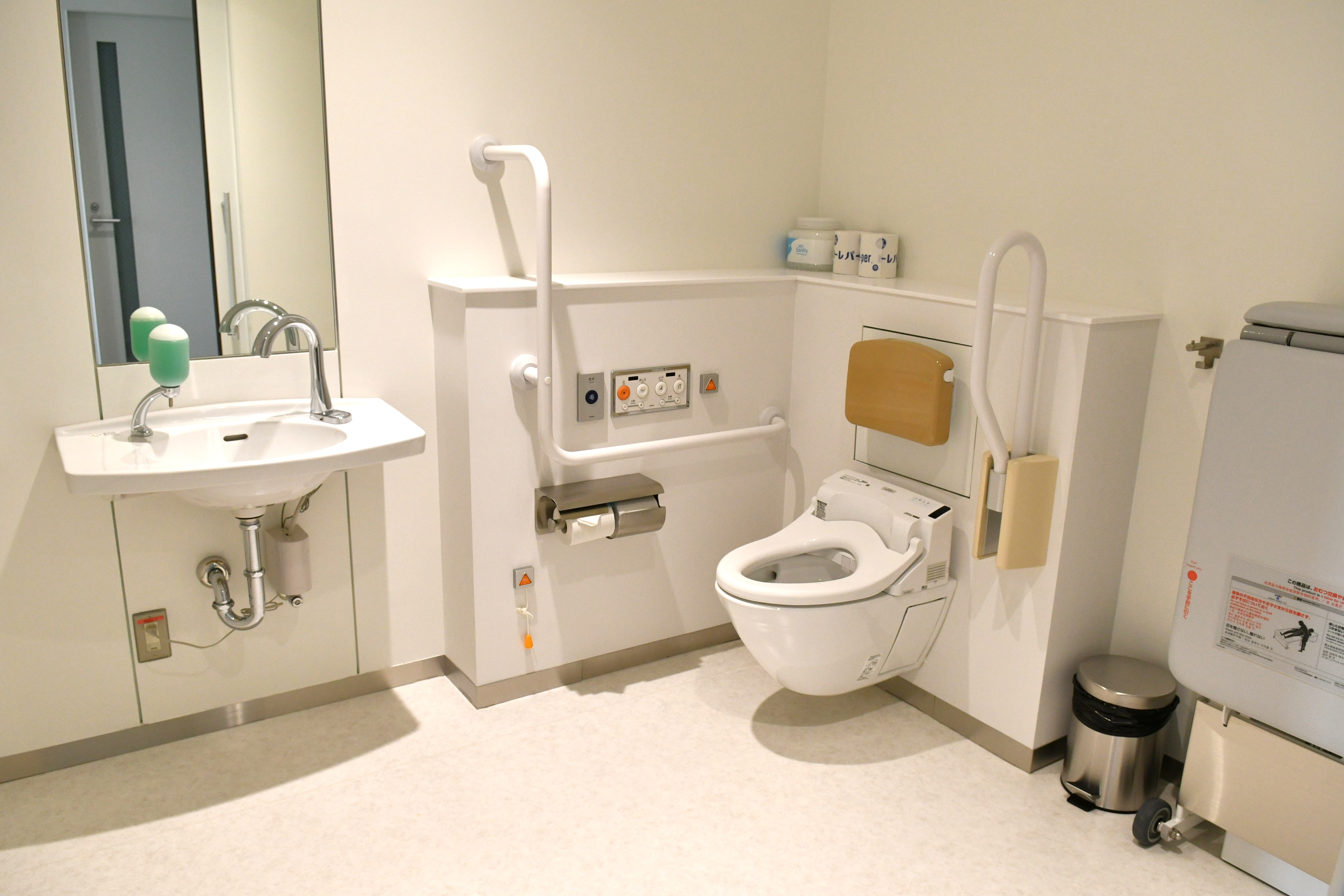 多機能トイレの写真です。
