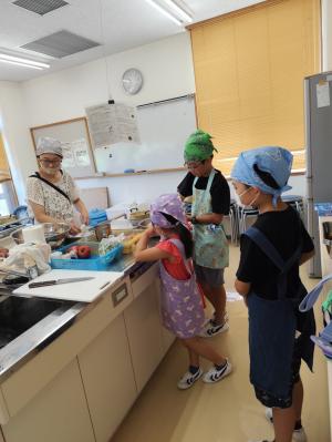 親と子の料理教室様子写真④