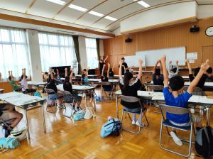 子ども絵画教室様子写真①