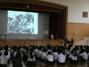 緑岡小語り部派遣の様子１