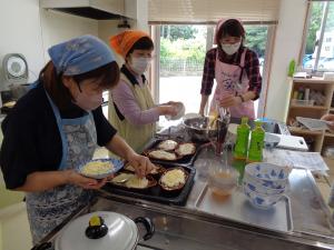 料理を作っている写真⑤