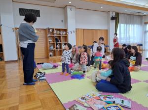 読み聞かせの様子１