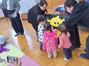 読み聞かせの様子２