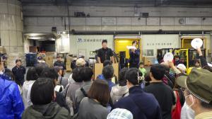 模擬セリの様子6