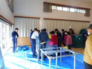 コンボライフ設営訓練の様子2枚目