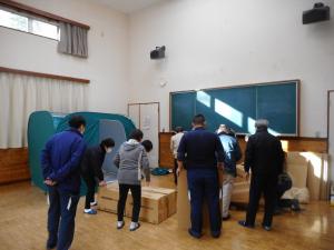 避難所設営訓練の様子3枚目