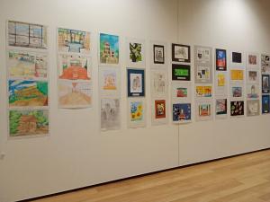小中学校美術展覧会の様子その2