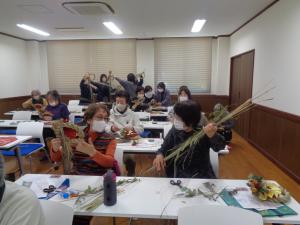 右側に座るの参加者の方々