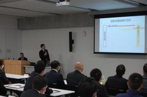研修会の様子（講師の説明）