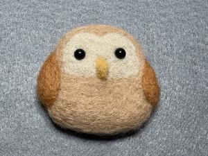 フクロウのブローチ