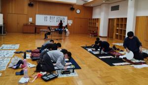書き初め教室様子写真①