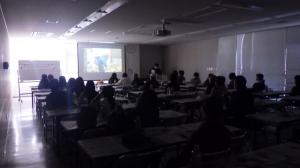 クリスマスリース作り教室（DVD視聴）