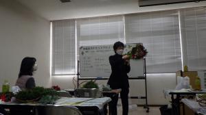 クリスマスリース作り教室の様子２