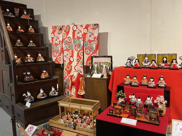 木目込人形展示風景