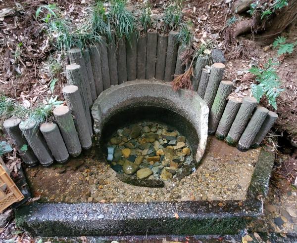 軍民坂湧水の画像