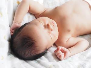 赤ちゃんの画像