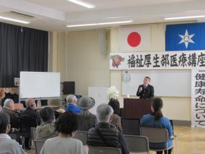 高橋院長による講演の様子