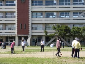 グラウンドゴルフ大会　プレーの様子