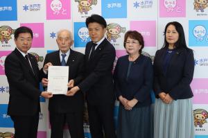 市長への提言提出1