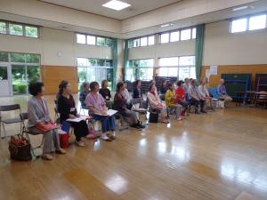 受講生が講義を受けている写真です。