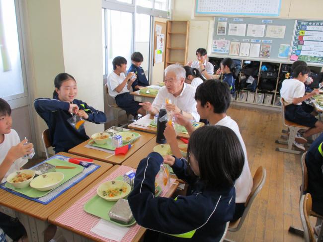 交流給食４