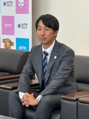 監督