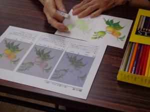 テキストと絵を消しゴムで調整している写真です。