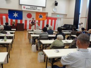 福寿のつどい（昭和歌謡の様子）