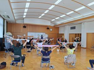 いすストレッチ教室の様子2