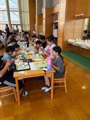 給食喫食３