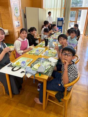 給食喫食４