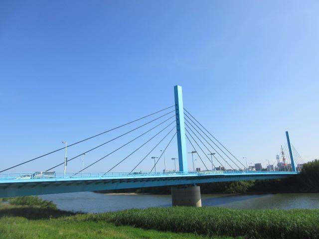 万代橋