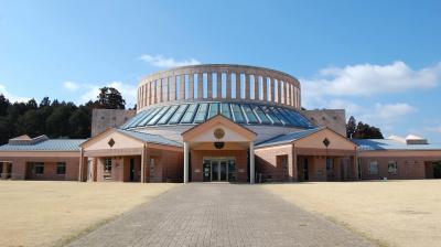 西部図書館の正面