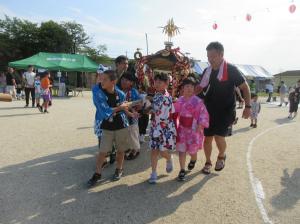 子ども神輿の写真です