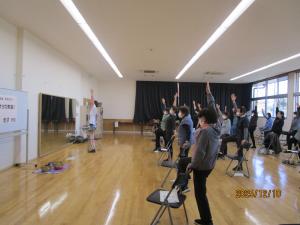 いすヨガの写真です