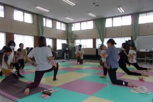 親子ヨガ2